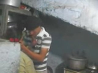 Suivant porte indien bhabhi sexe vidéo