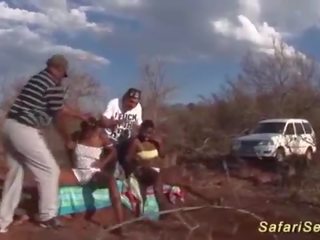 Ektrim afrikaly daşda fuck topar sikiş